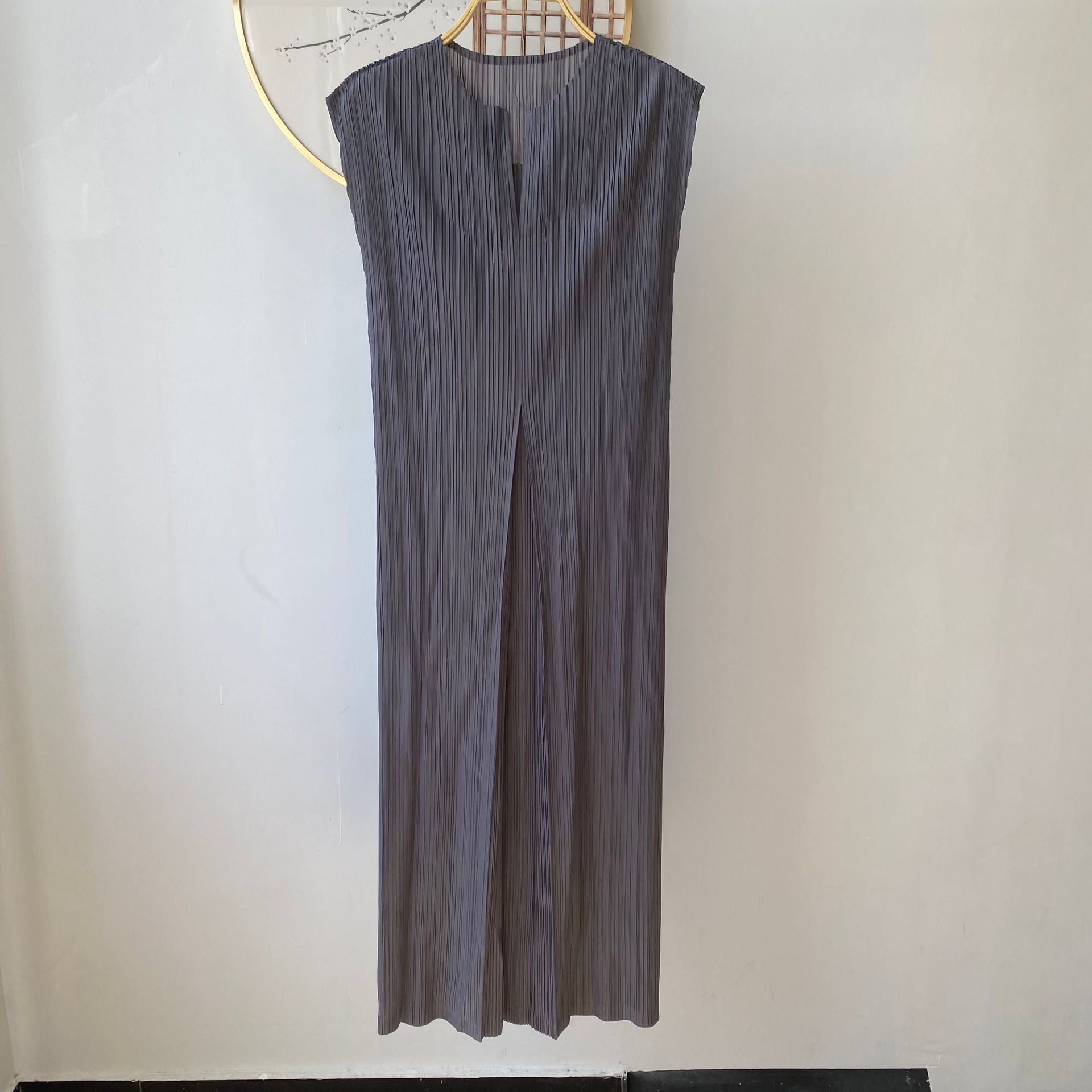 High-end Pleated Elegant and Stylish Commute Dress with Fresh Fashion Design