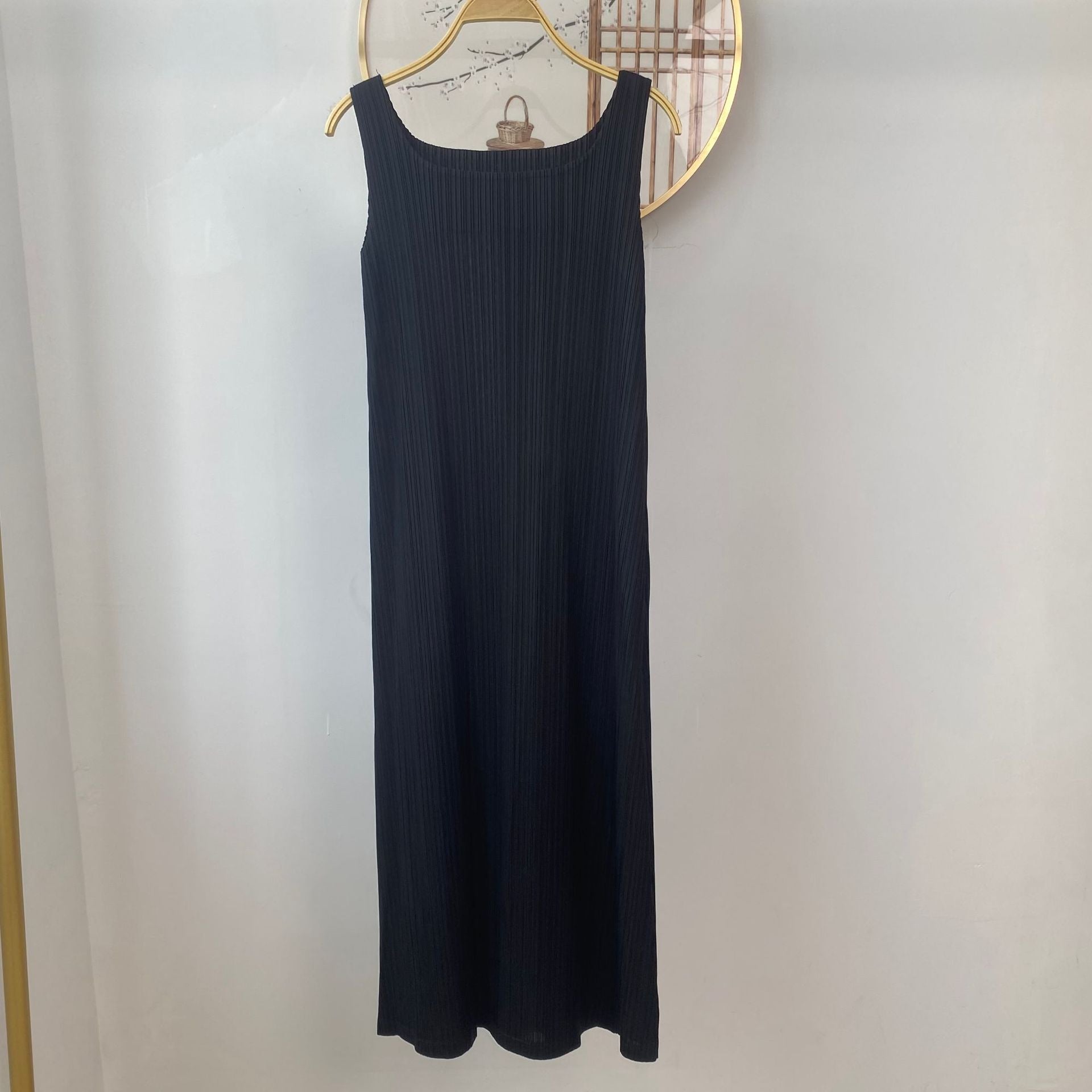 High-end Pleated Sleeveless Dress for Women Comfortable Casual Chic Office Wear Summer Fashion Style