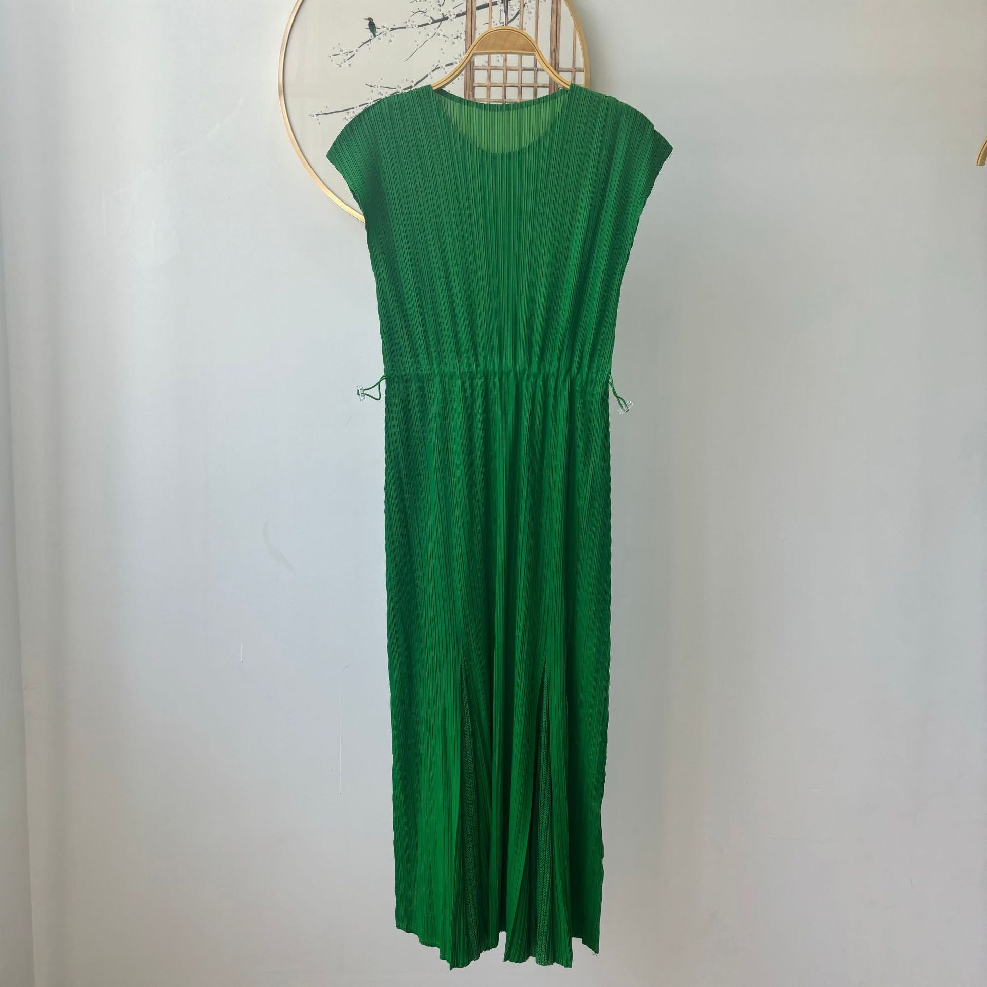 High-end Pleated Drawstring Slim Waist Round Neck Elegant Commute Dress