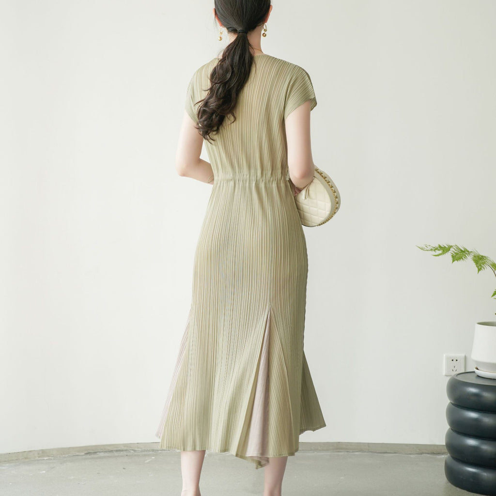 High-end Pleated Drawstring Slim Waist Round Neck Elegant Commute Dress