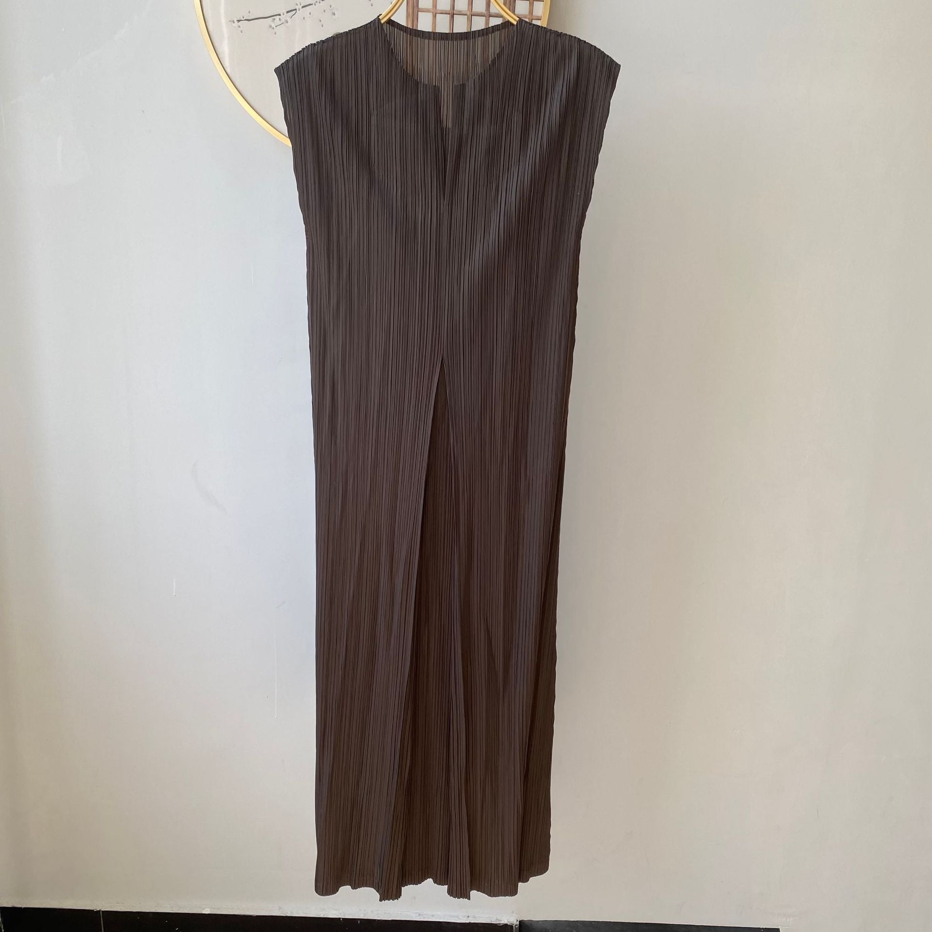High-end Pleated Elegant and Stylish Commute Dress with Fresh Fashion Design