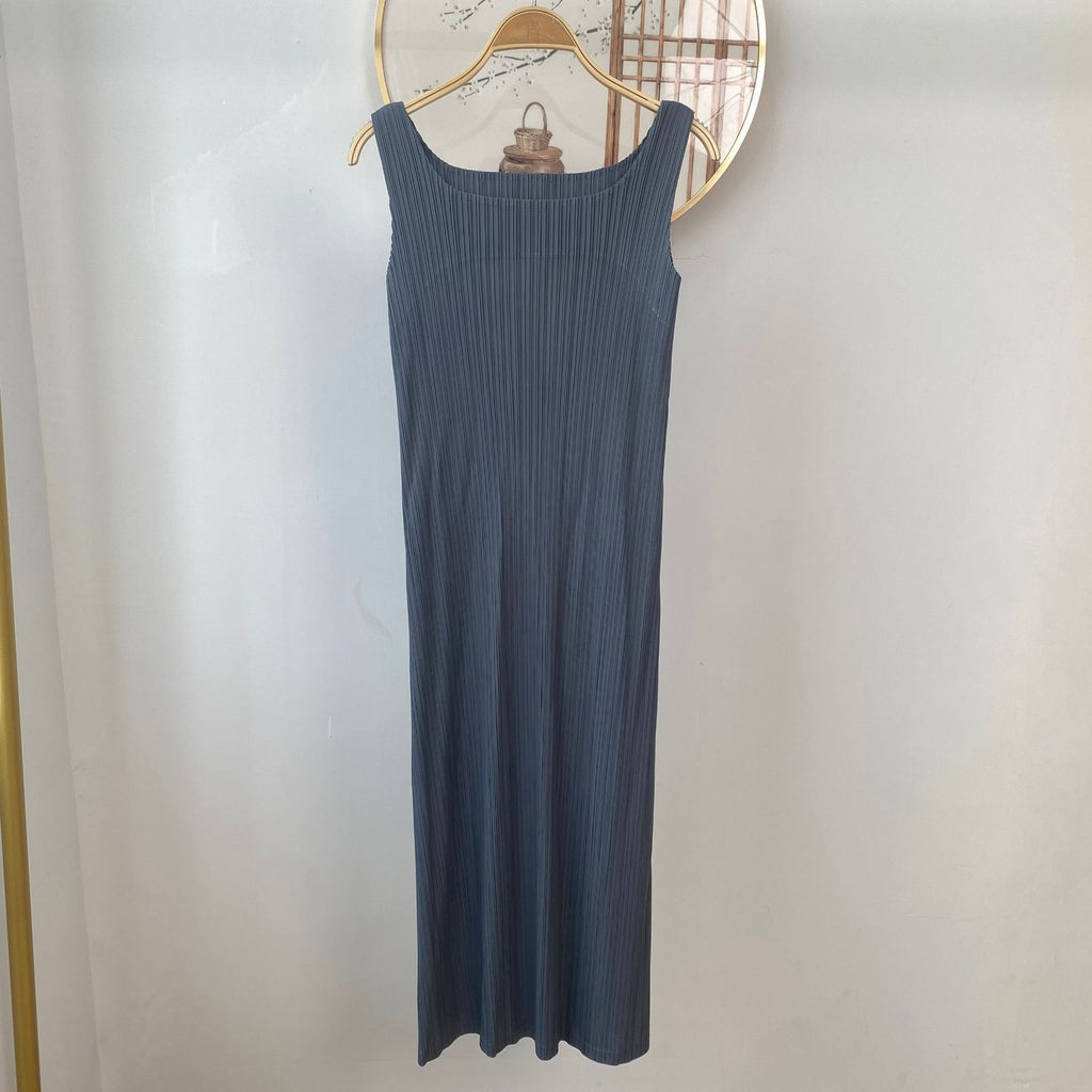 High-end Pleated Sleeveless Dress for Women Comfortable Casual Chic Office Wear Summer Fashion Style