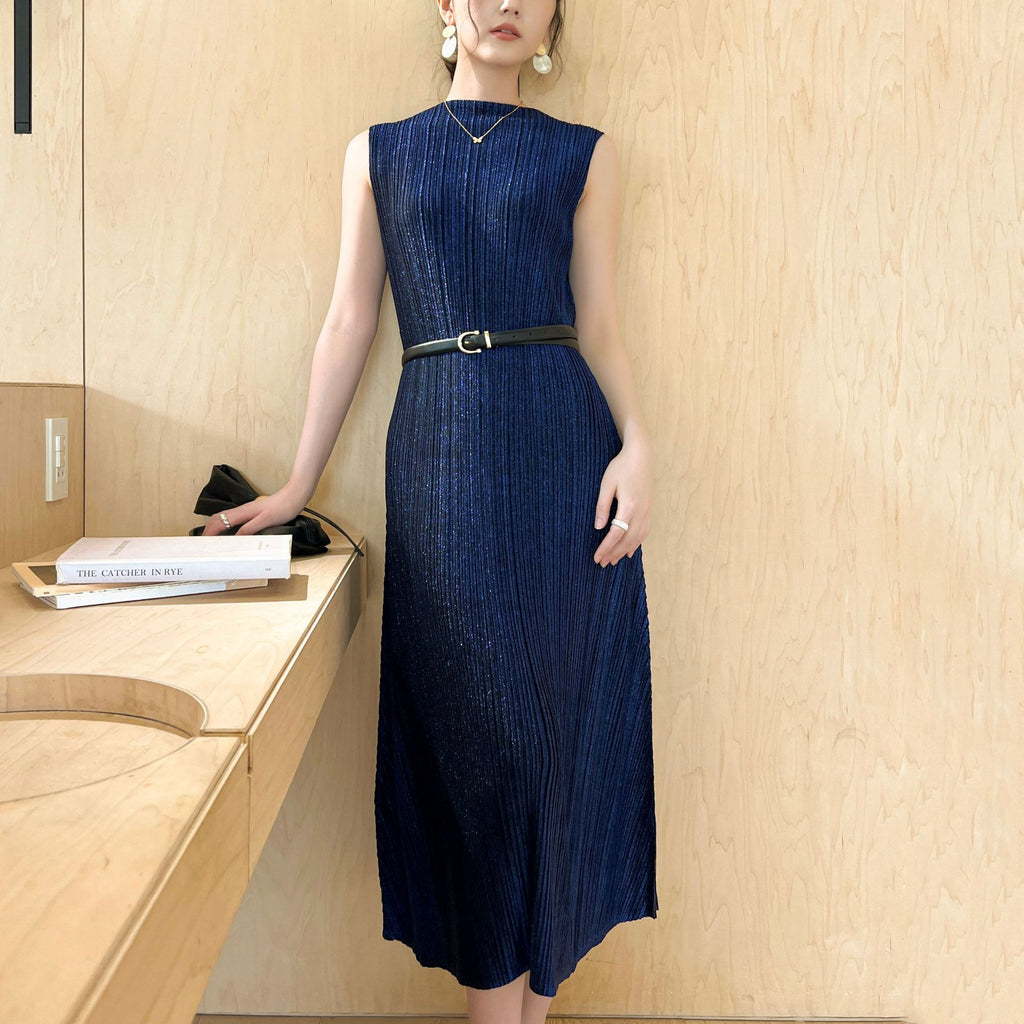 Elegant Pleated Dress with High-End Shiny Fabric Fashionable and Chic Summer Style One-Piece Dress