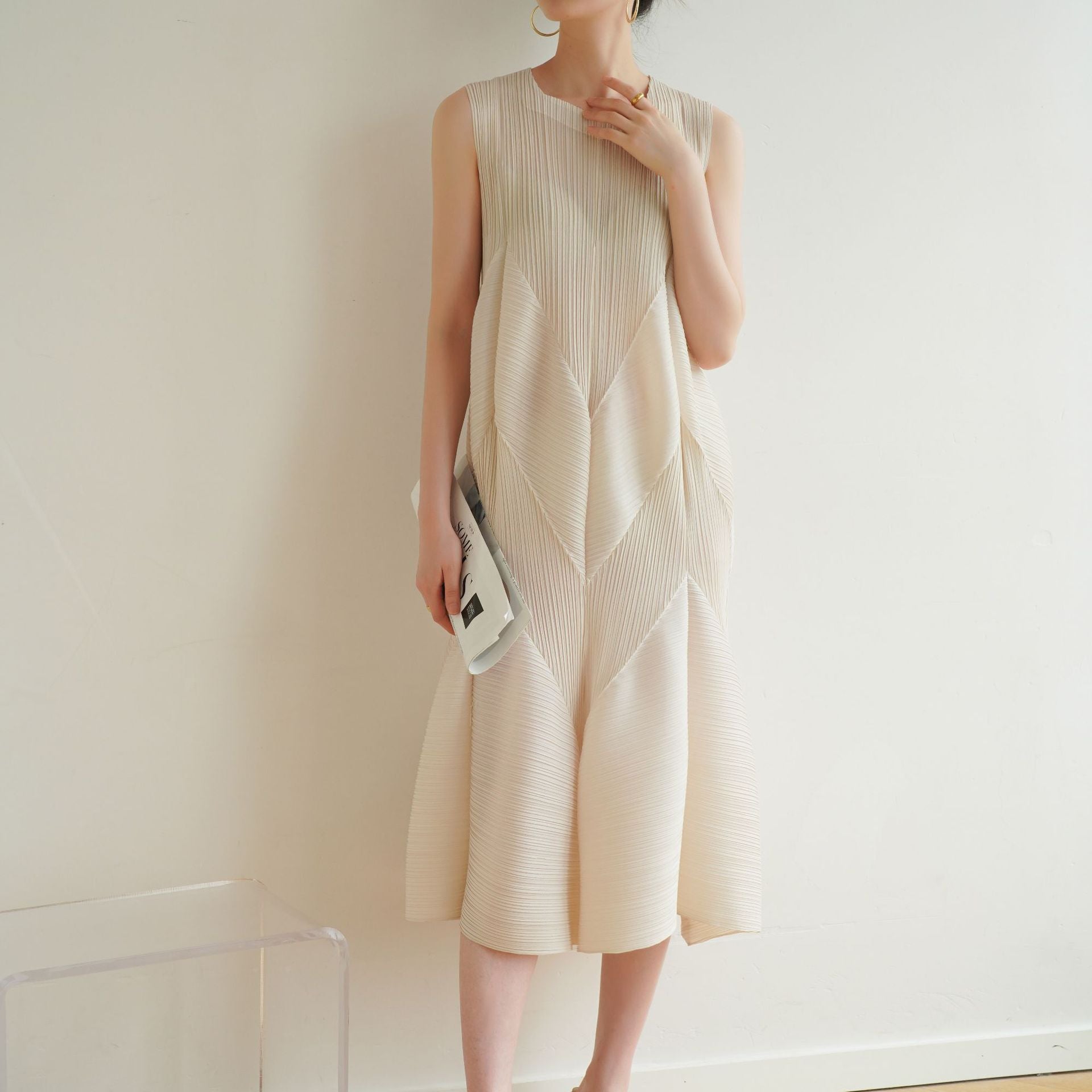 High-end Pleated Classic Hand-Pressed Pleat Oversized Loose Casual Fashion Bloom Dress