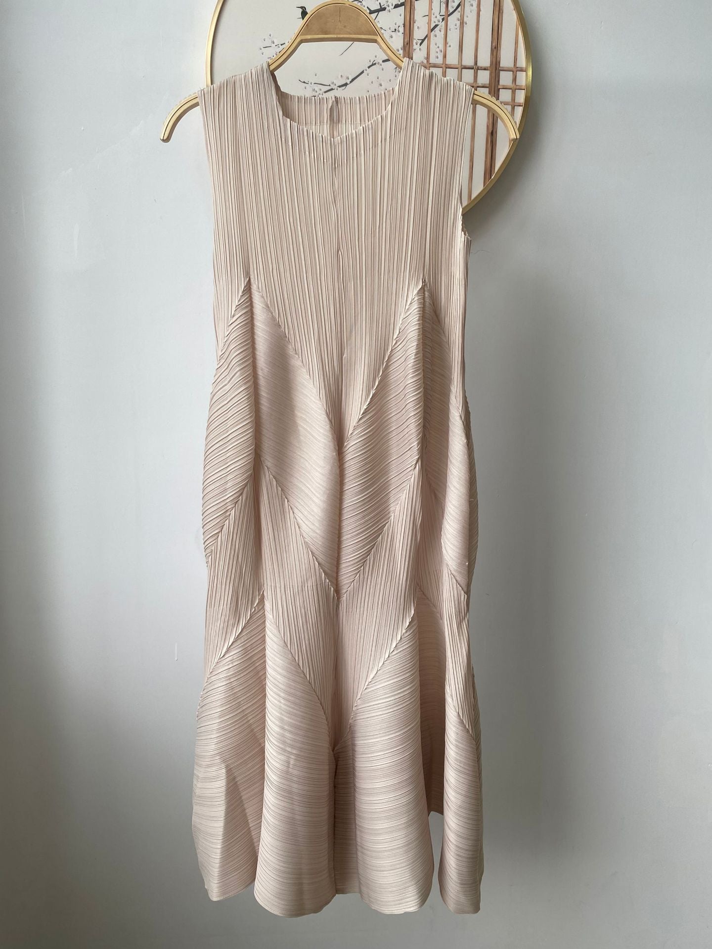 High-end Pleated Classic Hand-Pressed Pleat Oversized Loose Casual Fashion Bloom Dress