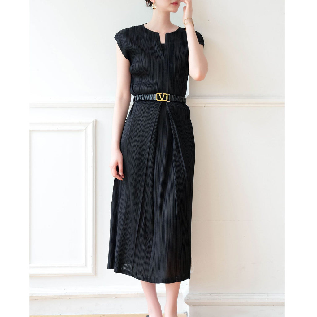 High-end Pleated Elegant and Stylish Commute Dress with Fresh Fashion Design